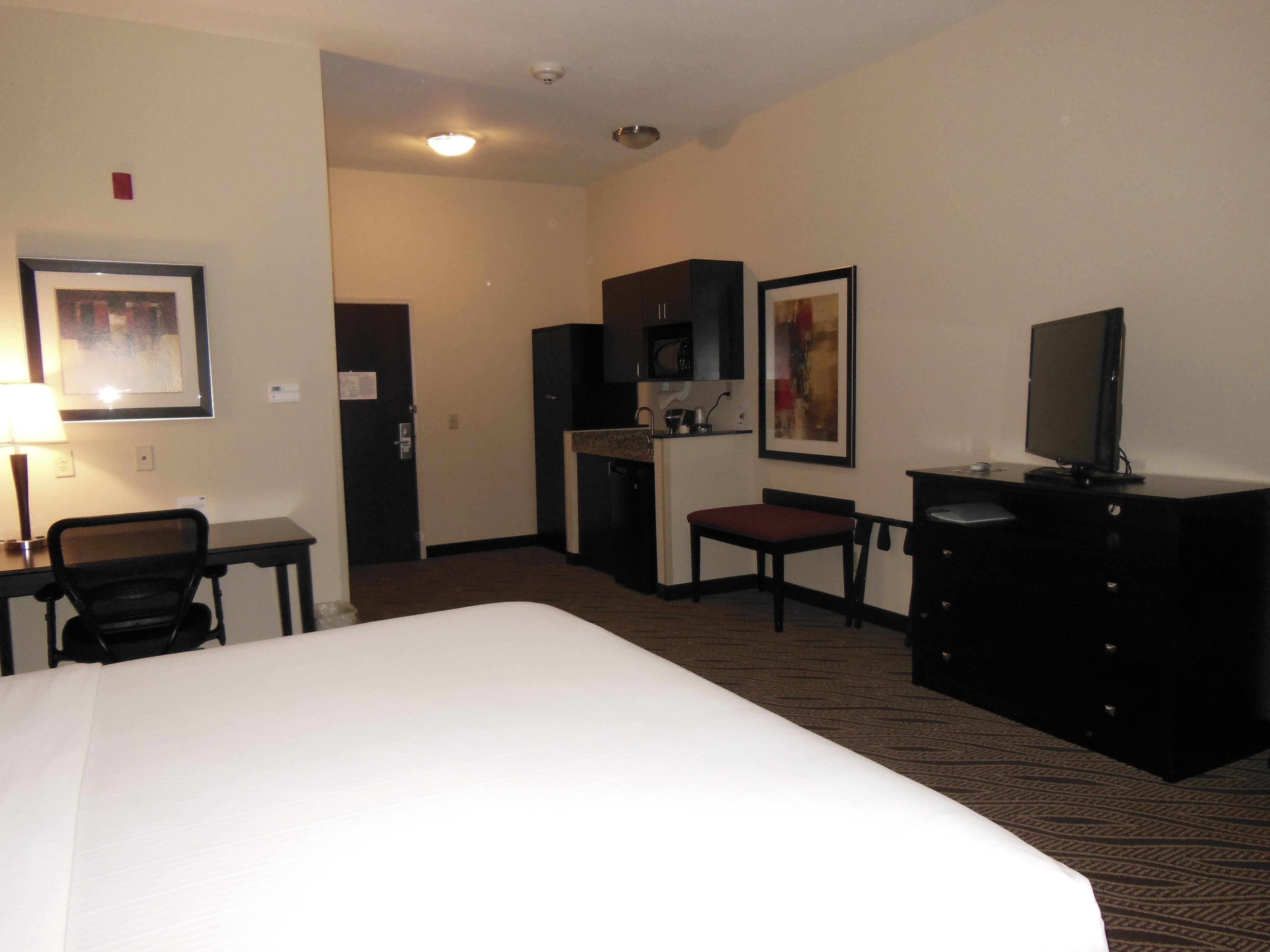 Holiday Inn Express & Suites Washington - Meadow Lands By Ihg Exterior photo