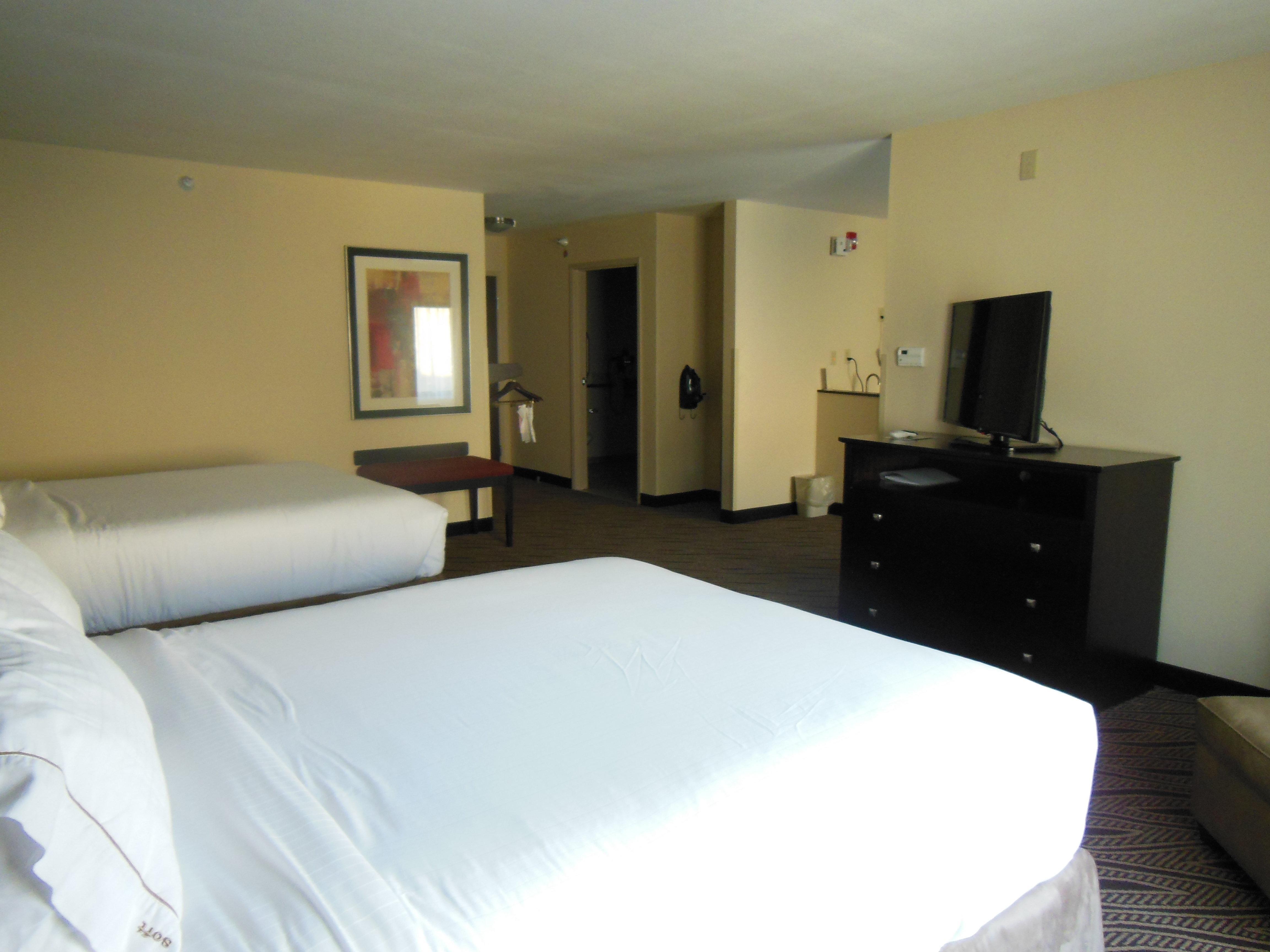 Holiday Inn Express & Suites Washington - Meadow Lands By Ihg Exterior photo