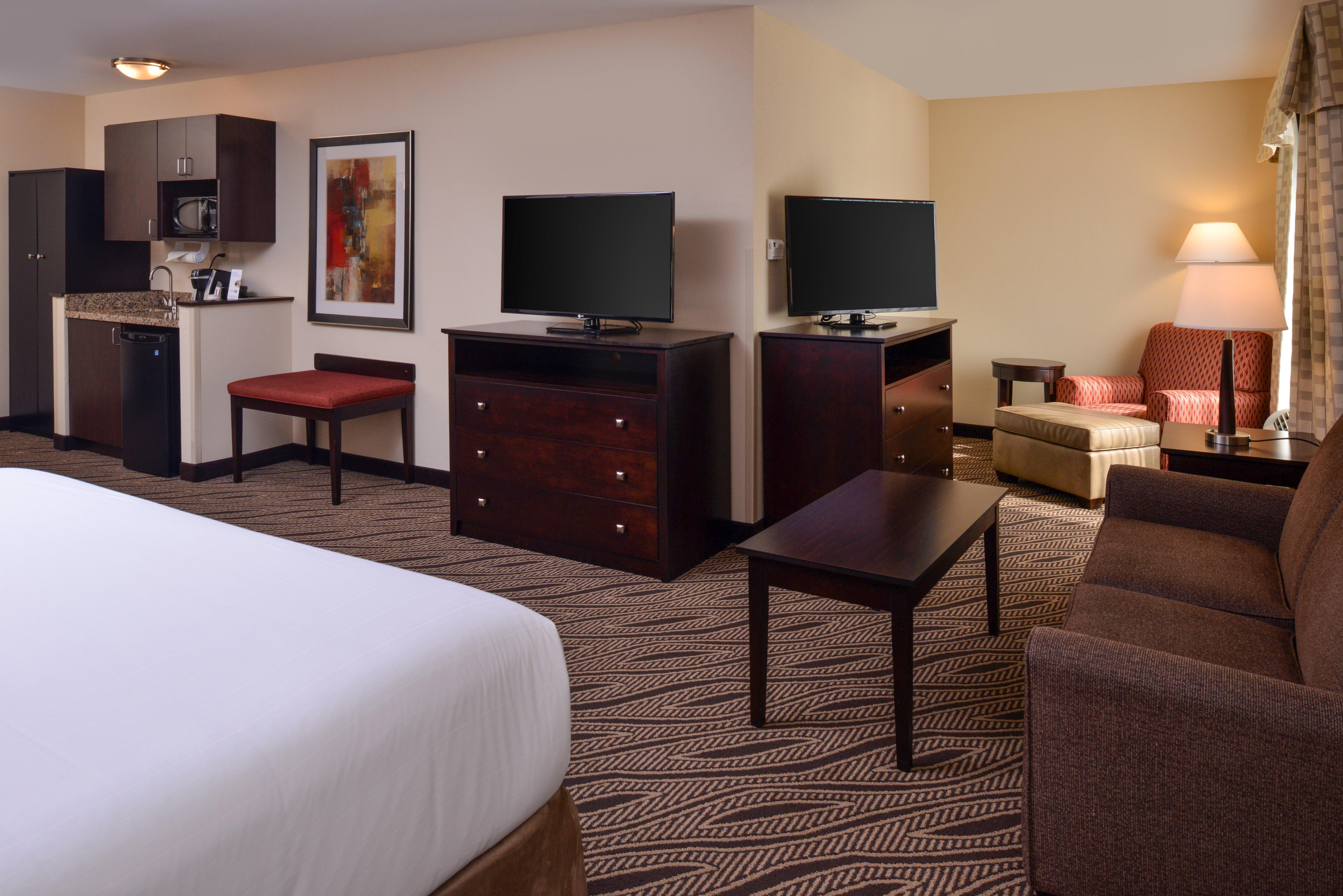 Holiday Inn Express & Suites Washington - Meadow Lands By Ihg Exterior photo