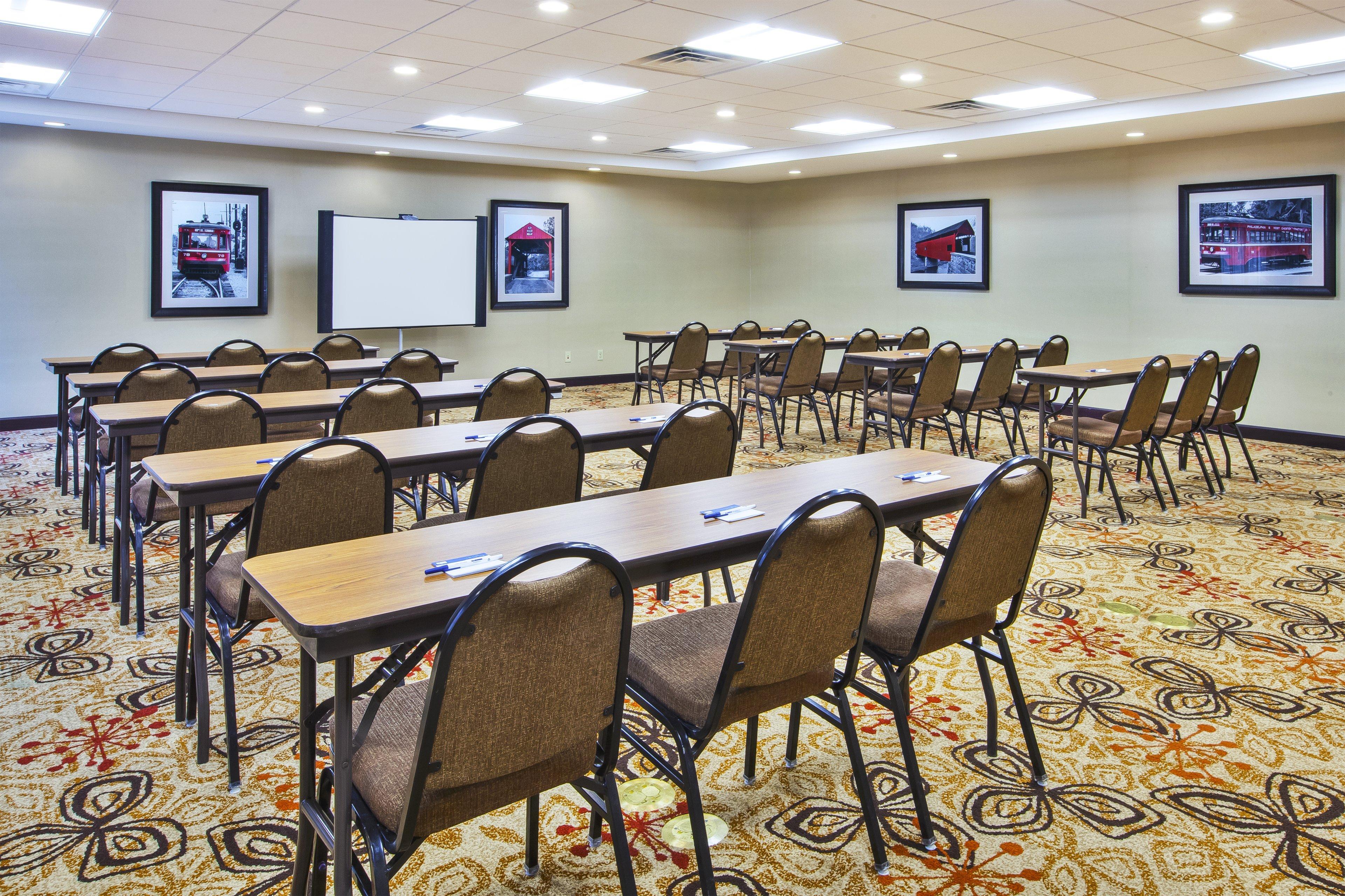 Holiday Inn Express & Suites Washington - Meadow Lands By Ihg Exterior photo